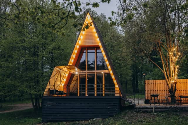 A-Frame дом с чаном у реки Дубна — шале-отель «Кроличья нора»