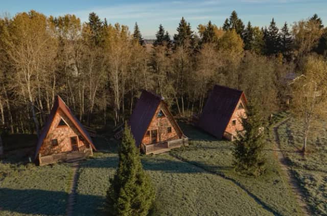 A-Frame дом на берегу реки — экоранчо «Алексеевка»