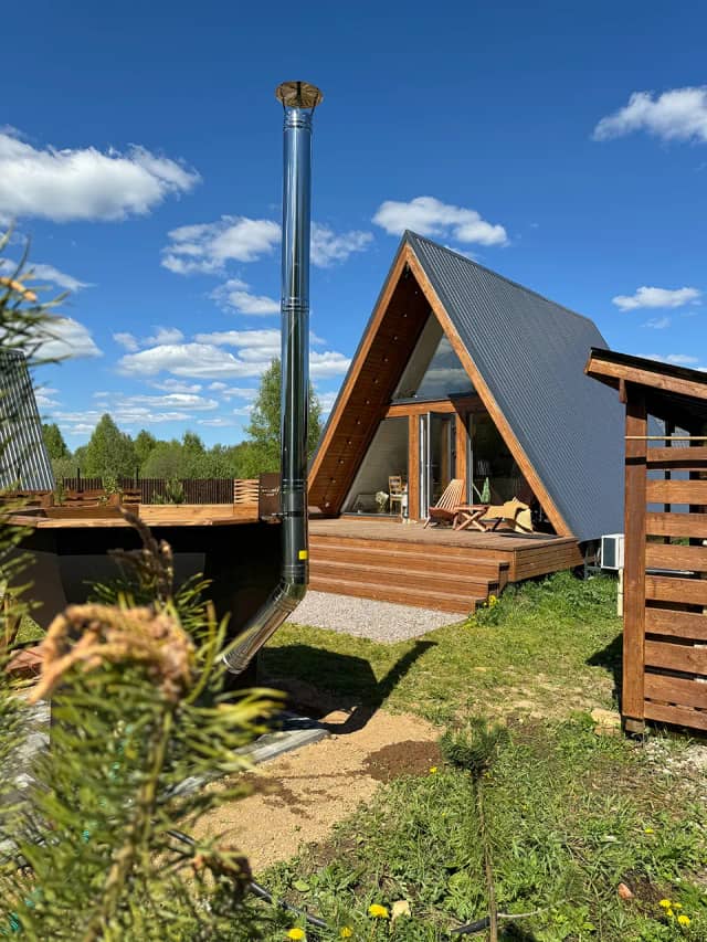 A-Frame дом с баней у реки — глэмпинг «Май нейм Афрейм»