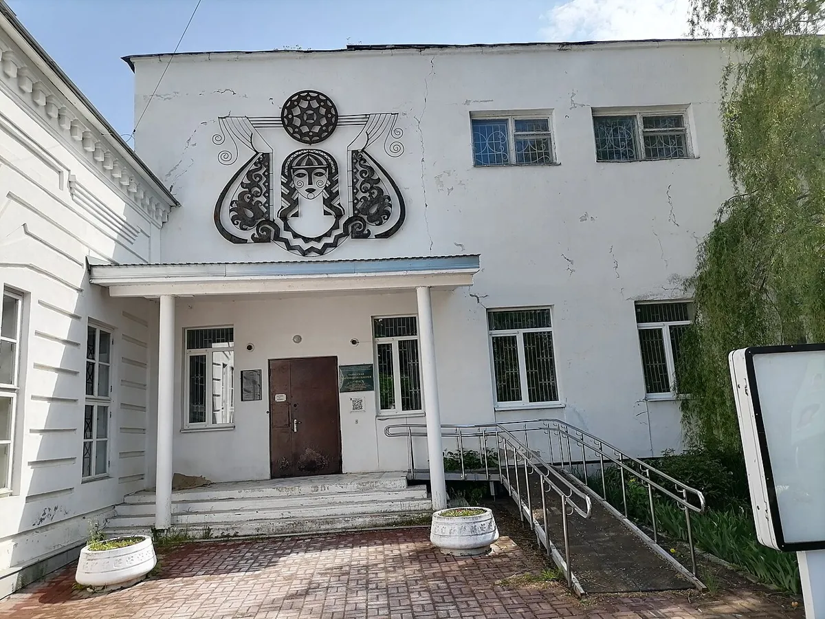 Таруса — город художников на Оке